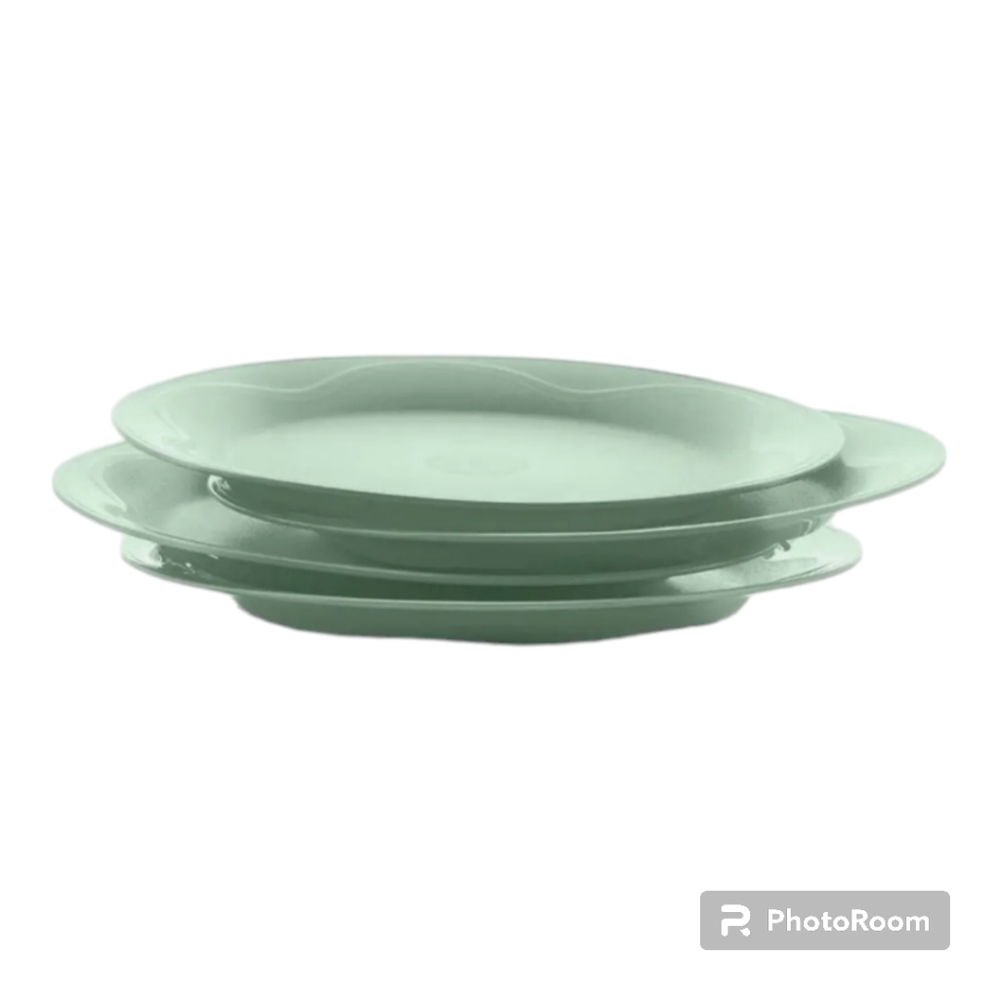 Tupperware 8" Dessert Plates - Set of 4 - Picture 2 of 2